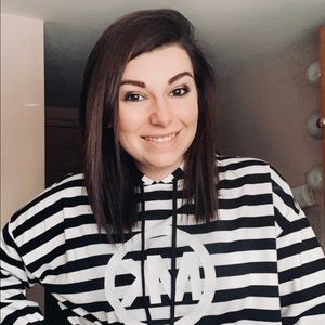 Meet your Posher, Marika